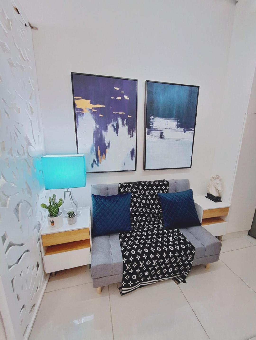 Coast Stay By J 40Th Floor Penthouse Manila Esterno foto